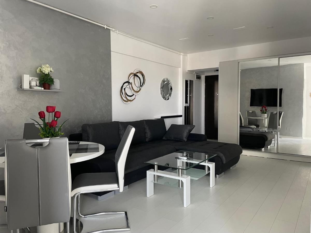 Luxury Westpark 2-Room Apartment Lakeview W5 Бухарест Экстерьер фото