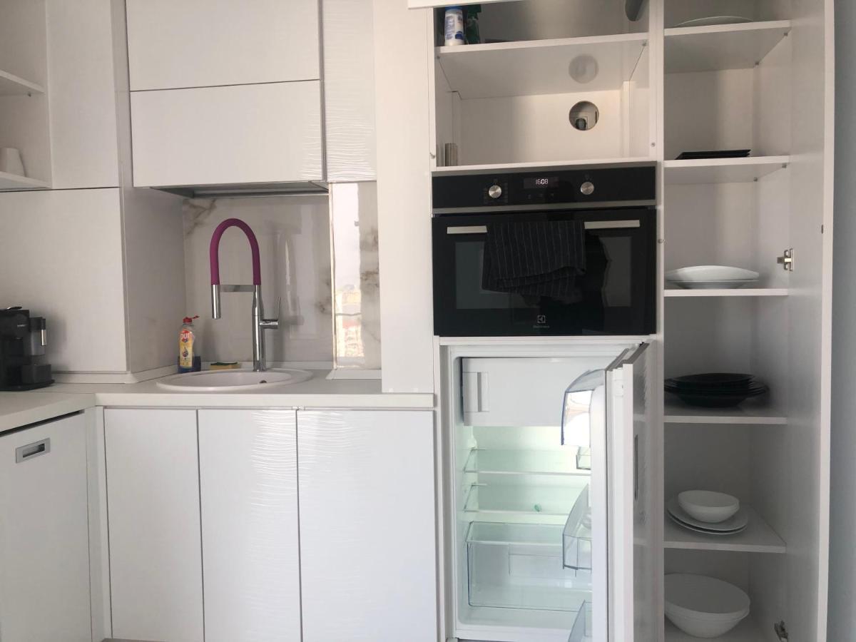 Luxury Westpark 2-Room Apartment Lakeview W5 Бухарест Экстерьер фото